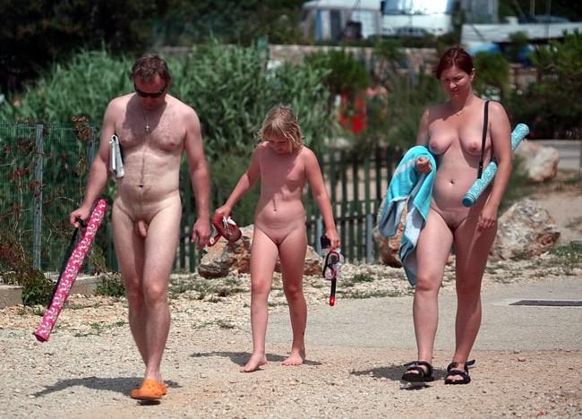 Naturism nudism photo PureNudism Fkk water locations # 1